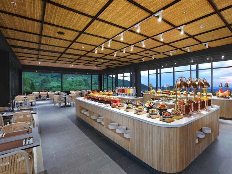 Grand Aston Puncak & Hotel 5*