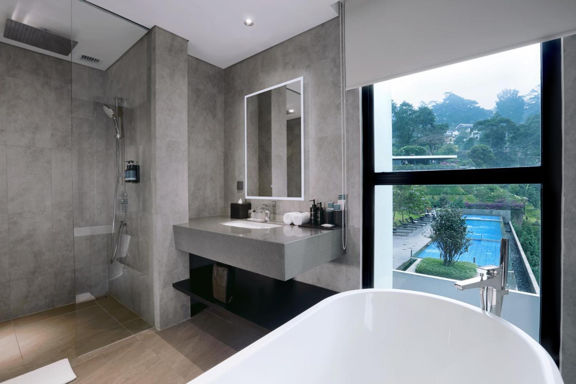 Grand Aston Puncak & Hotel 5*